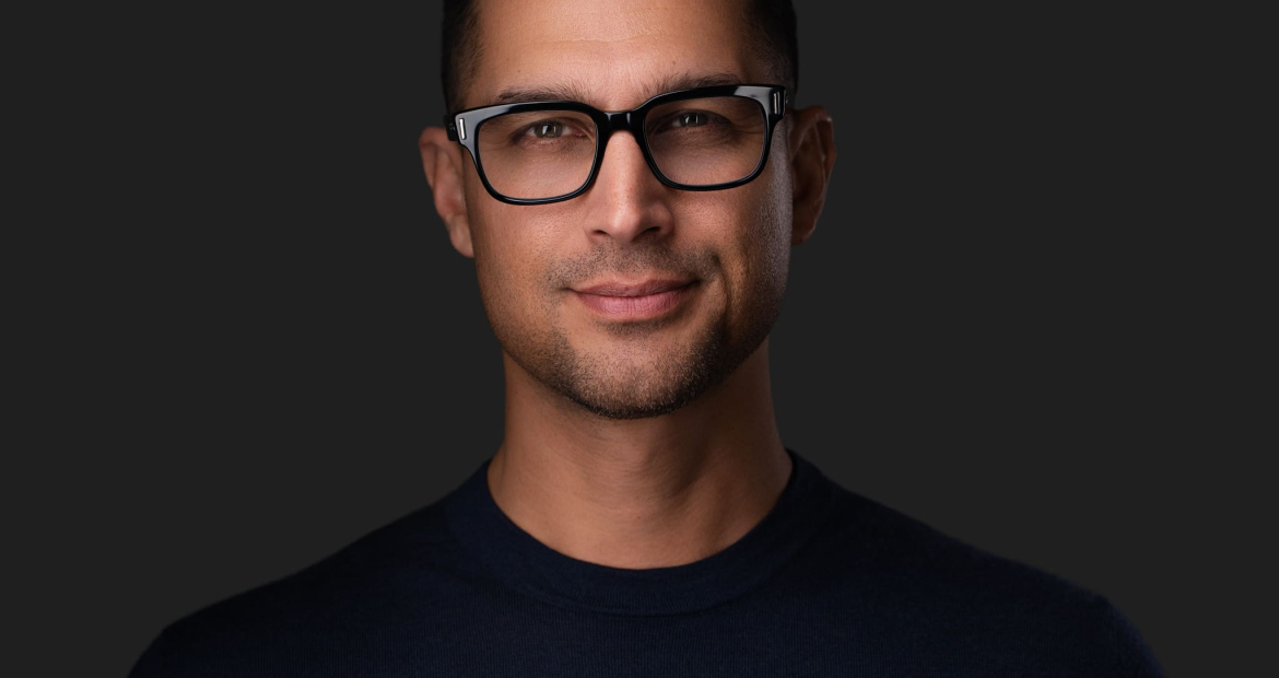 Josh Line Photography Las Vegas Headshot Photographer Josh Line Photography owner Las Vegas headshot photographer Air Force veteran SDVOSB